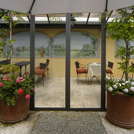 Relais Dell'orologio 4*