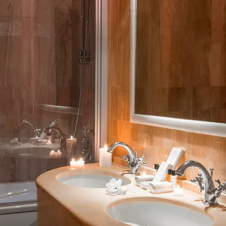 Relais Dell'orologio Hotel 4*